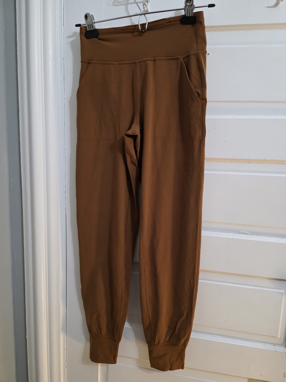High-Waist Jogger Pants in Warm Brown